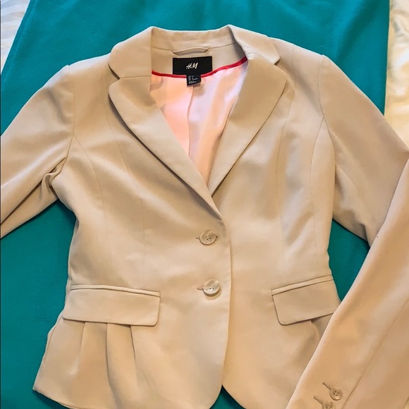H&M beige fitted blazer - Picture 1 of 3